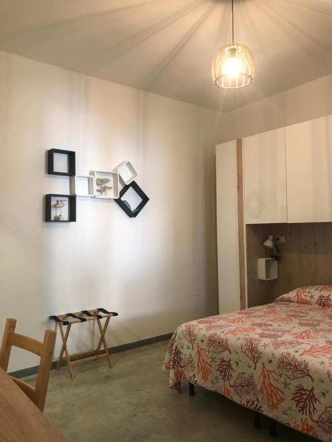 40° Parallelo Guest House リオーラ・サルド エクステリア 写真