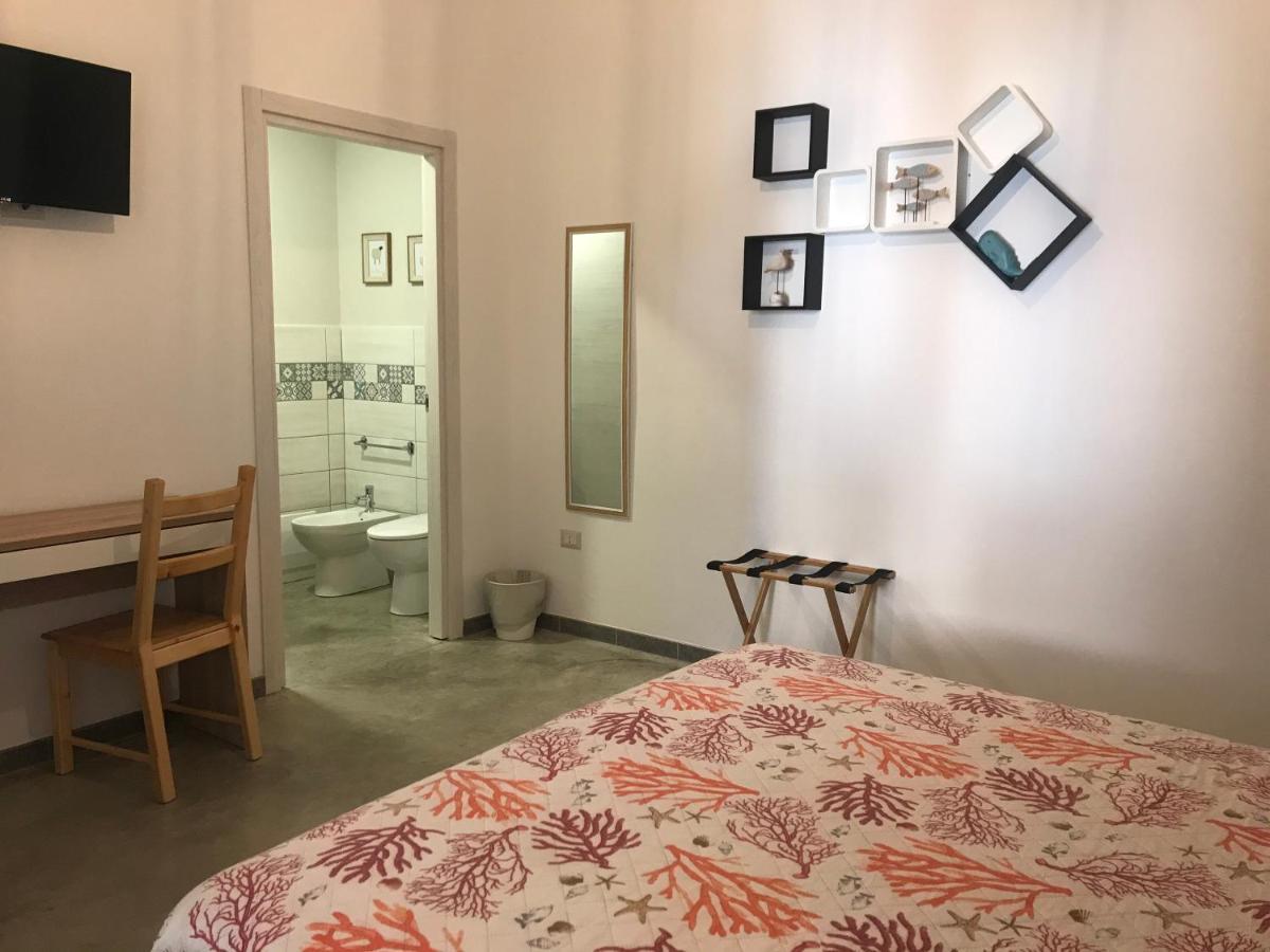 40° Parallelo Guest House リオーラ・サルド エクステリア 写真