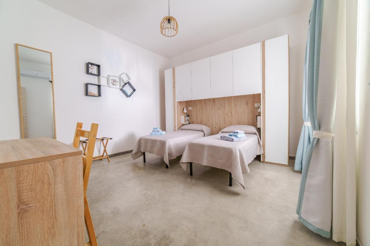 40° Parallelo Guest House リオーラ・サルド エクステリア 写真