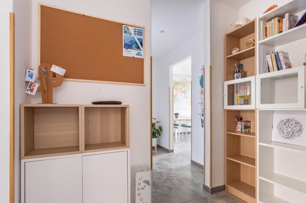 40° Parallelo Guest House リオーラ・サルド エクステリア 写真